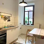 Hinterhaus No4 *